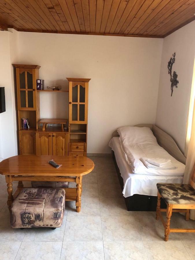 Bravo 1 Home George Napospart Kültér fotó
