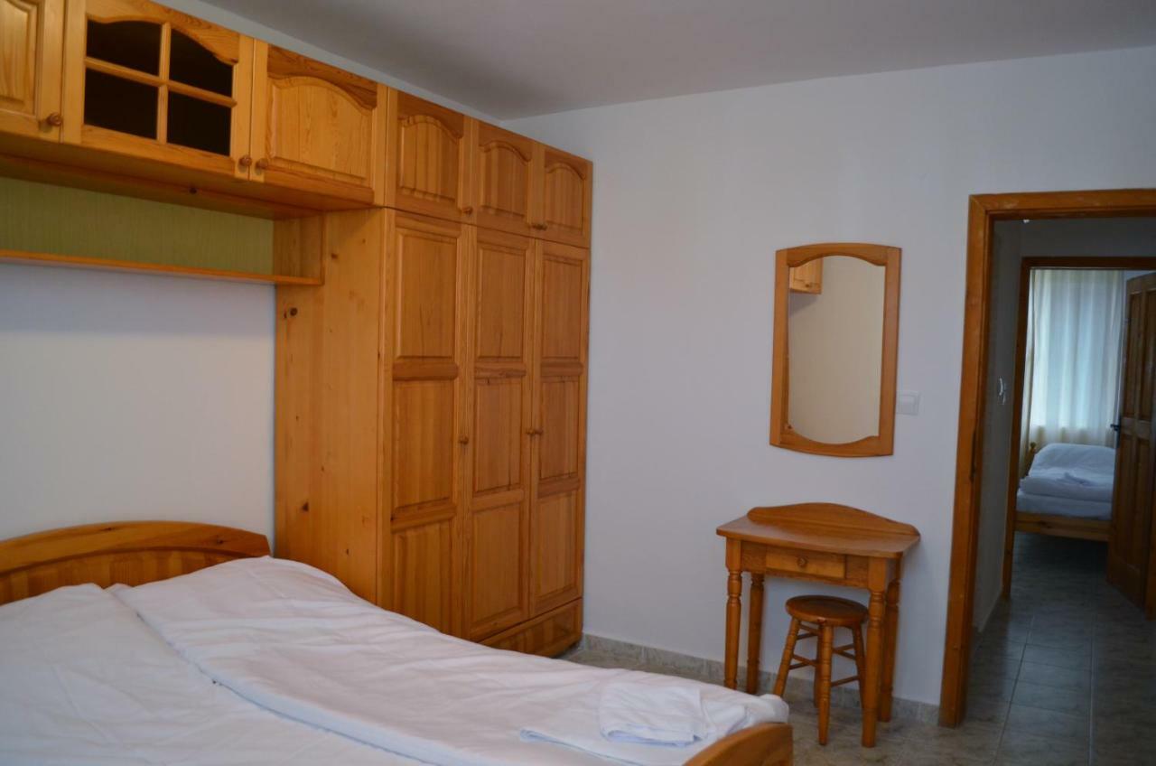 Bravo 1 Home George Napospart Kültér fotó