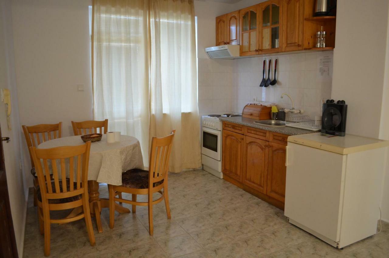 Bravo 1 Home George Napospart Kültér fotó