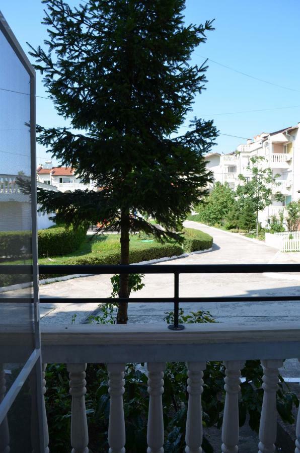 Bravo 1 Home George Napospart Kültér fotó