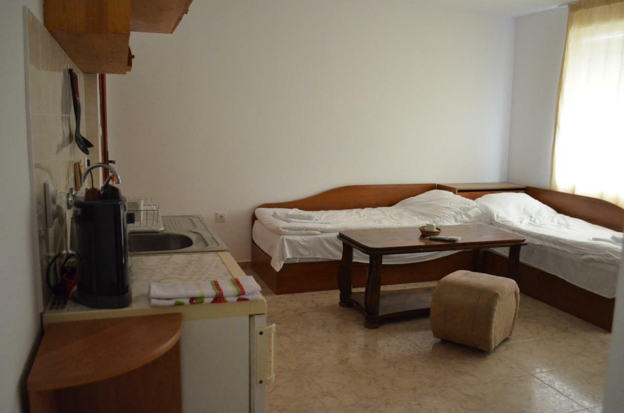 Bravo 1 Home George Napospart Kültér fotó