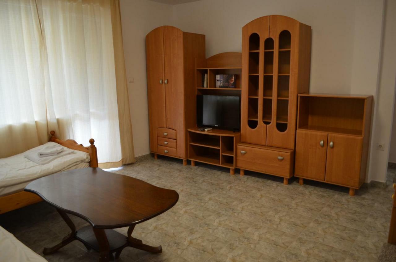 Bravo 1 Home George Napospart Kültér fotó