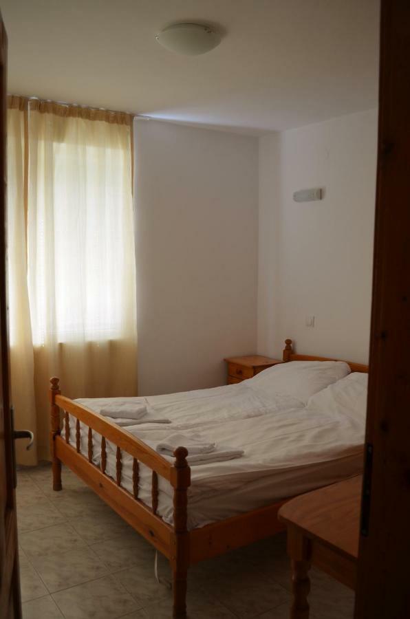 Bravo 1 Home George Napospart Kültér fotó