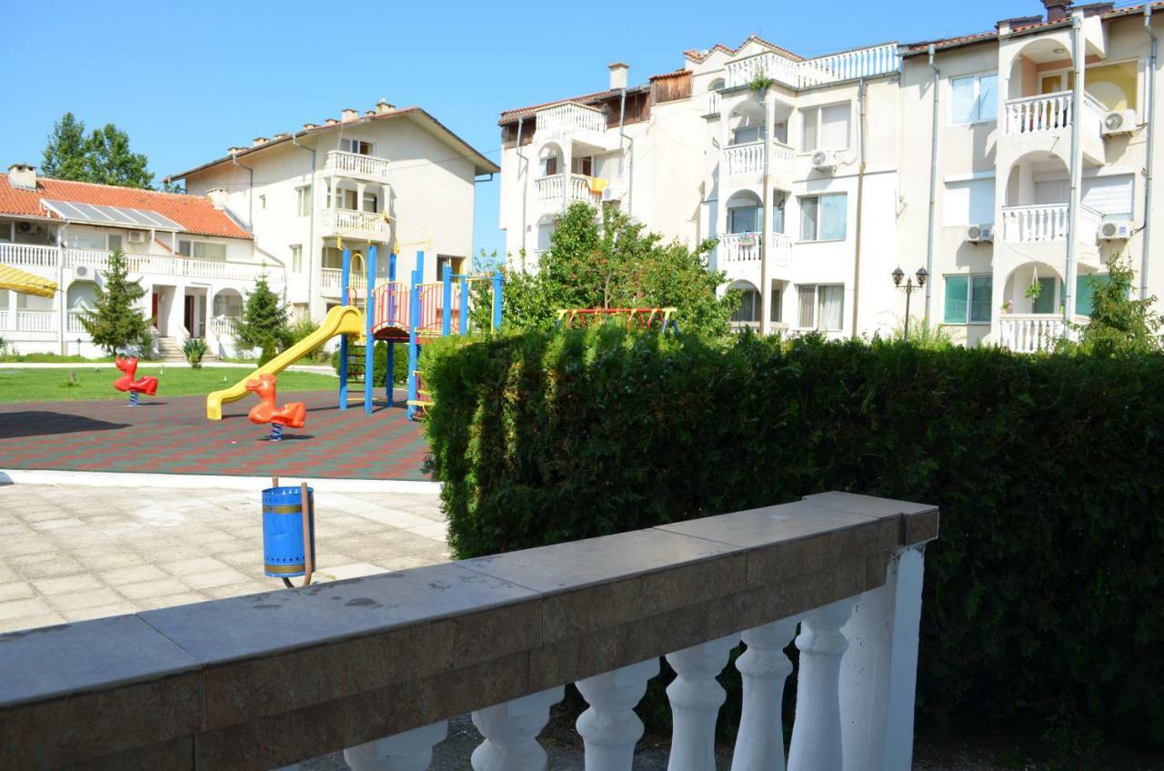 Bravo 1 Home George Napospart Kültér fotó